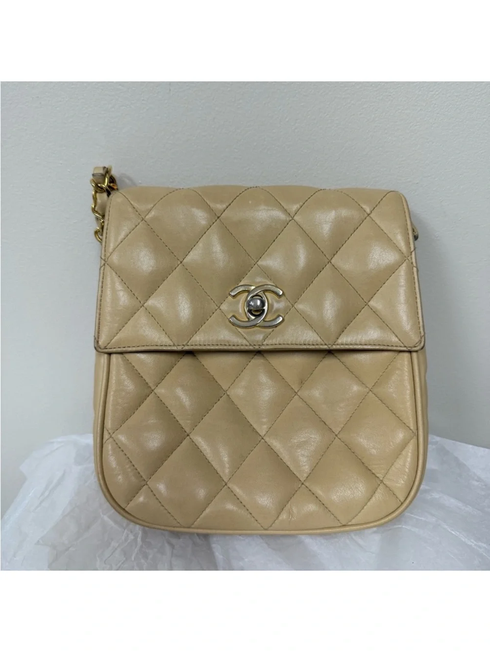 CHANEL Beige Quilted Lambskin Shoulder Bag with Gold Chain